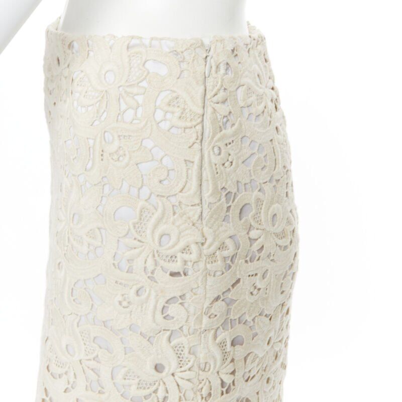 MICHAEL KORS COLLECTION beige embroidered lace fited skirt US2  26"