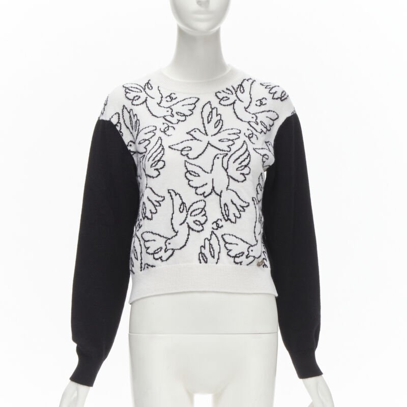 CHANEL 22C cashmere black white Dove bird CC pullover sweater FR34 XS