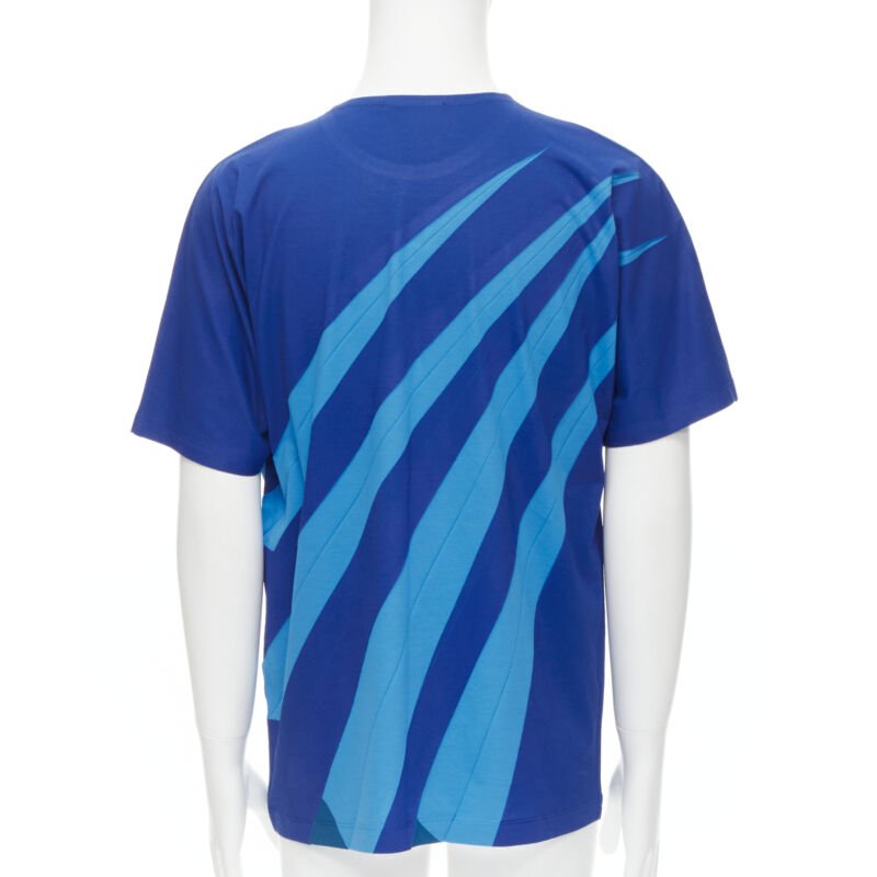 ISSEY MIYAKE MEN blue bonded pleat graphic print tshirt M
