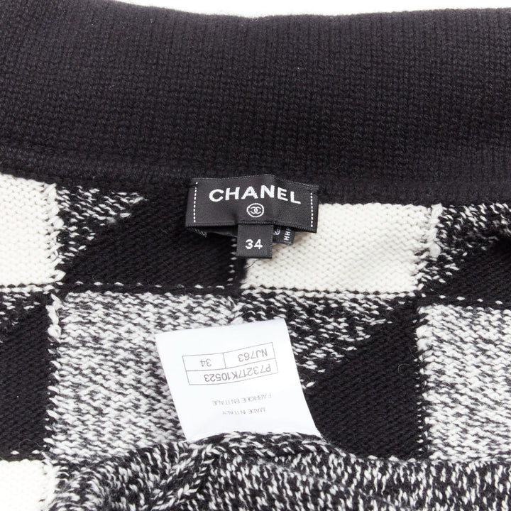 CHANEL 100% cashmere graphic CC logo black white cardigan FR34 XS