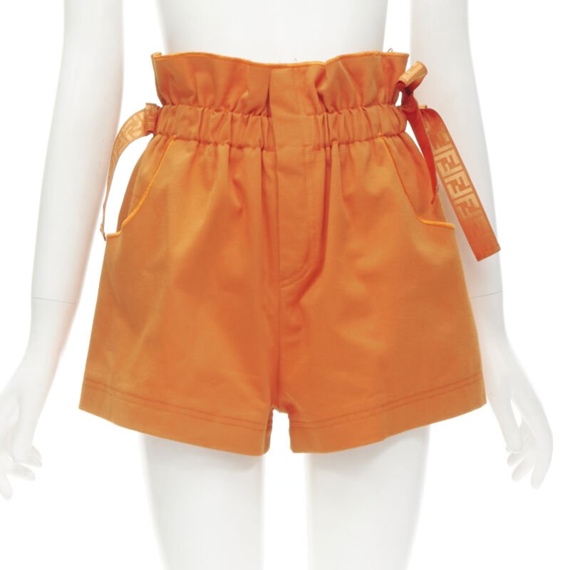 ショートパンツ FENDI Women Shorts  Burmudas FR6580AJYFF1PNO Beige FR6259A5W3F118W_01?wid=2000&