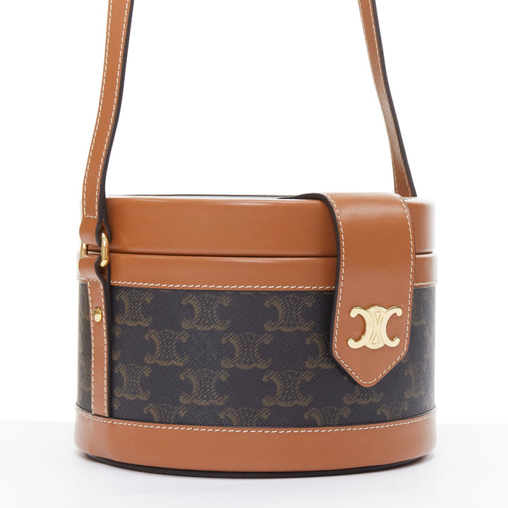 CELINE 2021 Tambour brown Triomphe crossbody circe bag Blackpink Lisa