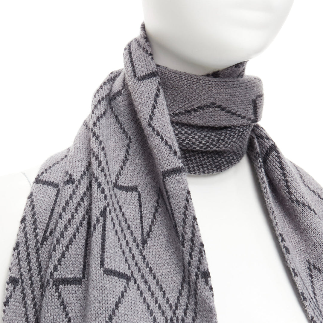 THOM BROWNE grey black graphic star 4 bar stripes pocketed long scarf