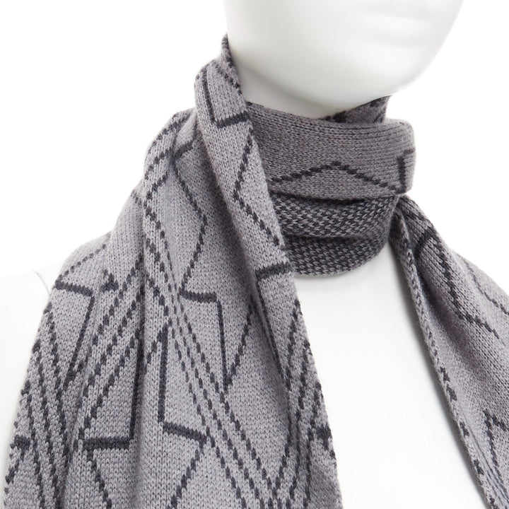 THOM BROWNE grey black graphic star 4 bar stripes pocketed long scarf