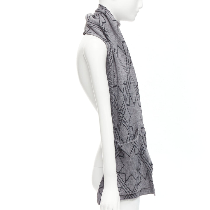 THOM BROWNE grey black graphic star 4 bar stripes pocketed long scarf