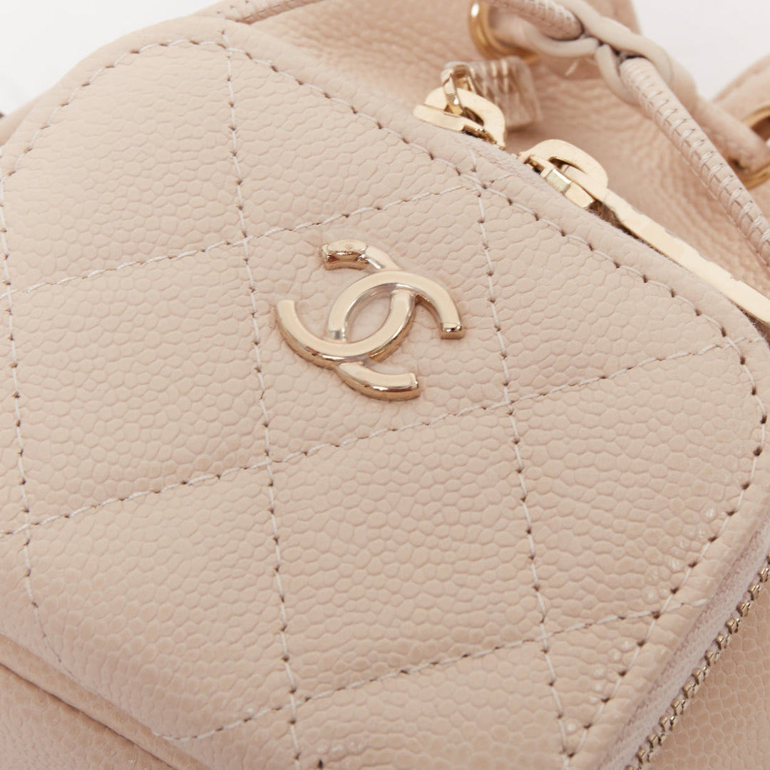 CHANEL nude grain leather quilted CC pocket bucket crossbody chain bag