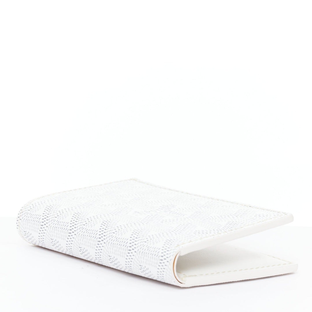 GOYARD Goyardine Saint-Pierre 2 grey white monogram bifold wallet