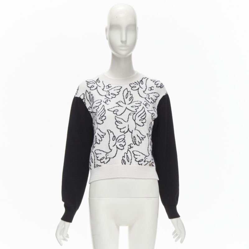 CHANEL 22C cashmere black white Dove bird CC pullover sweater FR34 XS