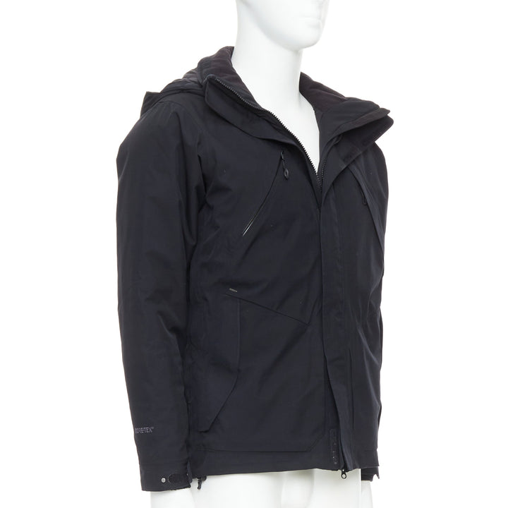GOLDWIN black goretex padded logo zip pockets ski jacket M