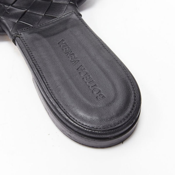 BOTTEGA VENETA Lido black padded Intrecciato woven square toe slides EU38.5