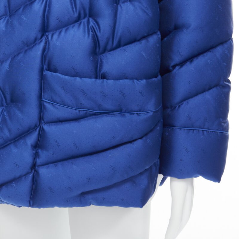 Runway FENDI 2021 Runway 100% silk blue logo goose down puffer jacket IT48 M