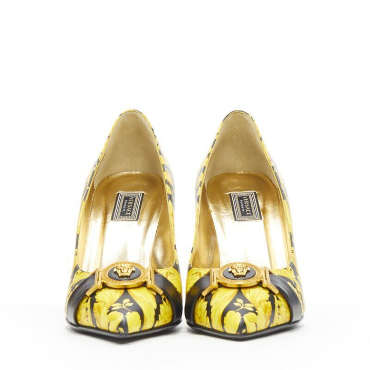 VERSACE 1992 Tribute Baroque Hibiscus barocco Medusa leather pump EU36.5