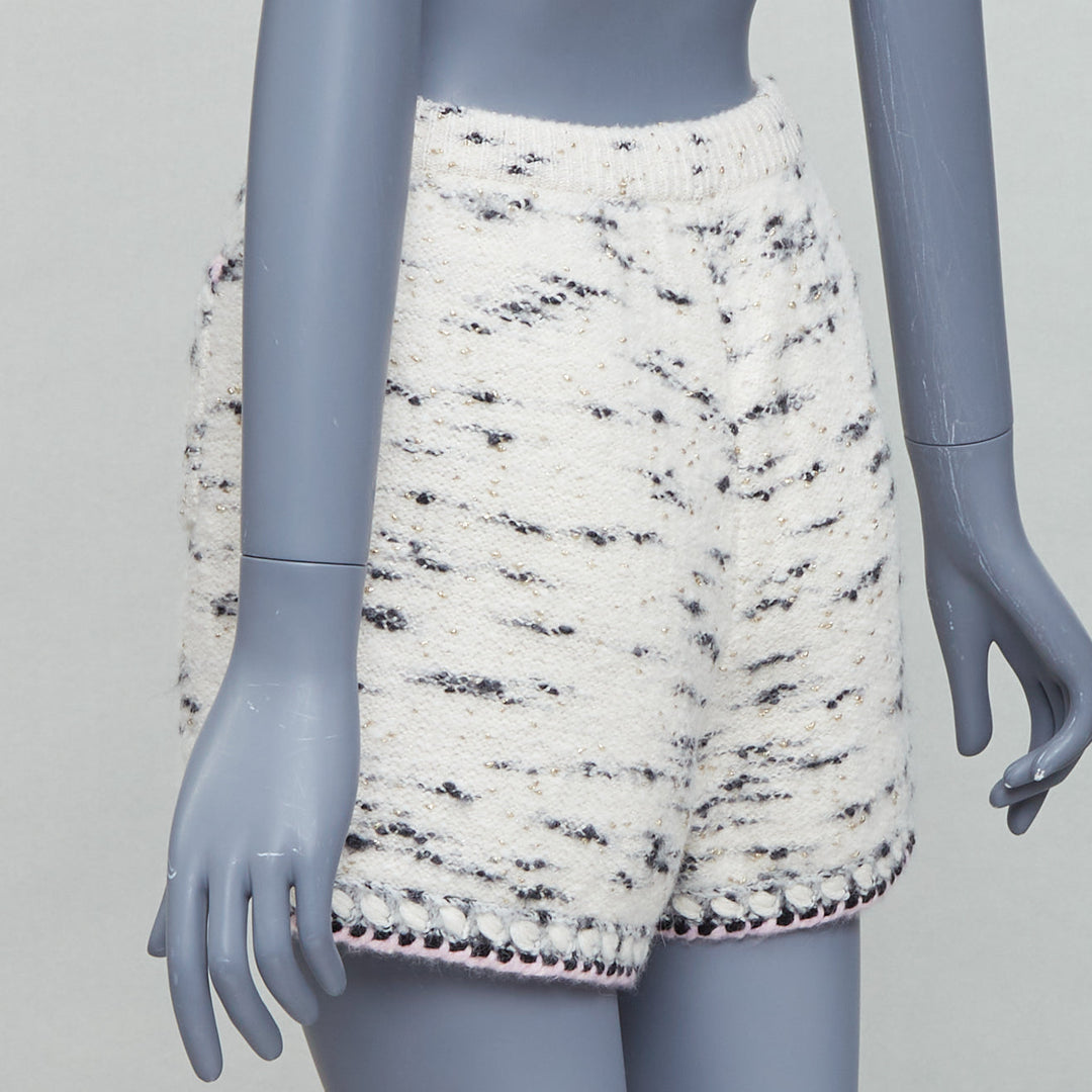 CHANEL 21A Runway cream cashmere wool tweed trim boucle knit shorts FR40 L