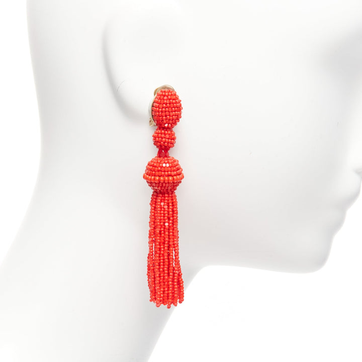 OSCAR DE LA RENTA red beaded tassel dangling chandelier clip on earrings pair