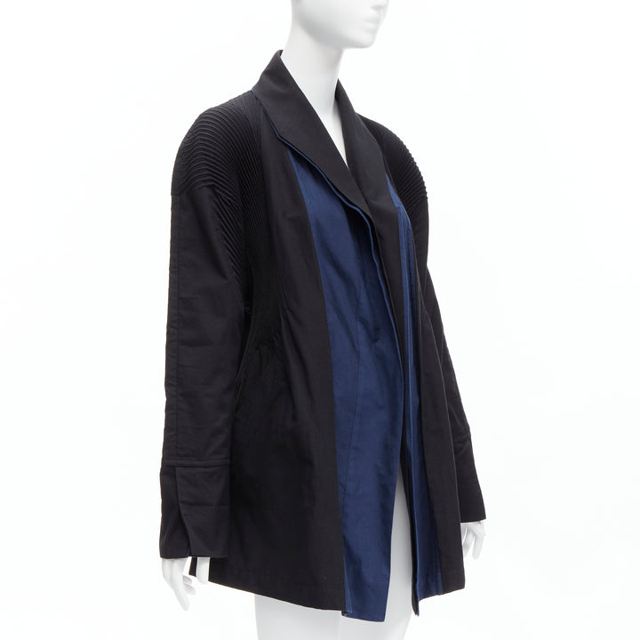 ISSEY MIYAKE black blue cotton blend pleated shoulder 3D cut coat JP2 M