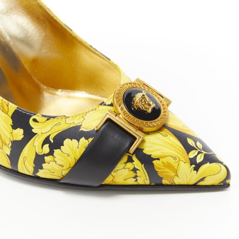 VERSACE 1992 Tribute Baroque Hibiscus barocco Medusa leather pump EU36.5