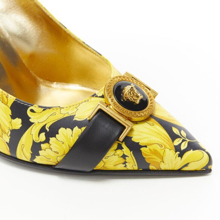 VERSACE 1992 Tribute Baroque Hibiscus barocco Medusa leather pump EU36.5