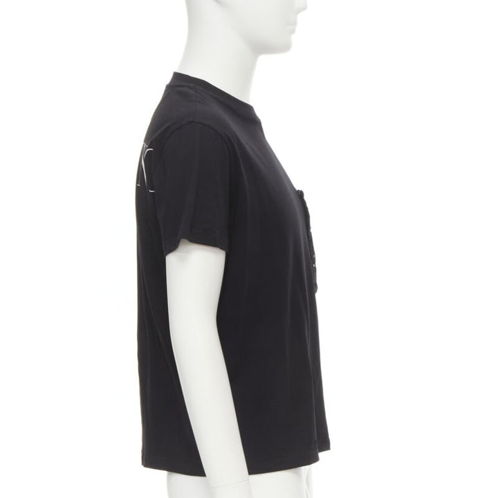 VALENTINO floral lace breast pocket white logo black cotton tshirt S