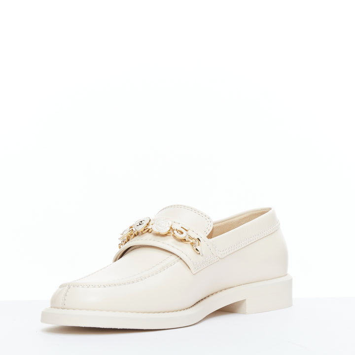 CHANEL 22C ivory CC heart flower charm chain leather loafers EU37