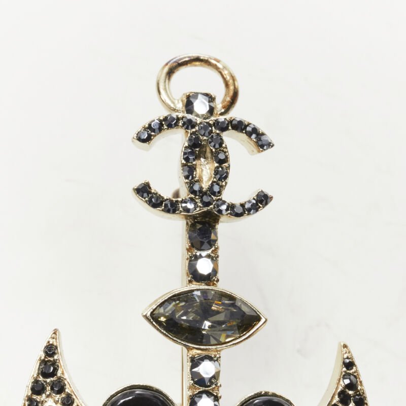 CHANEL Sailor Anchor navy black crystal rhinestone CC pin brooch
