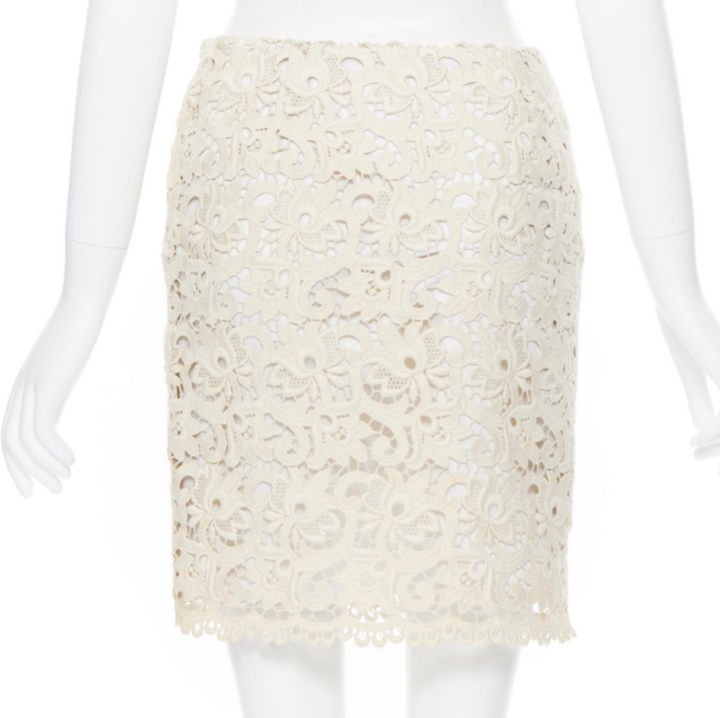 MICHAEL KORS COLLECTION beige embroidered lace fited skirt US2  26"