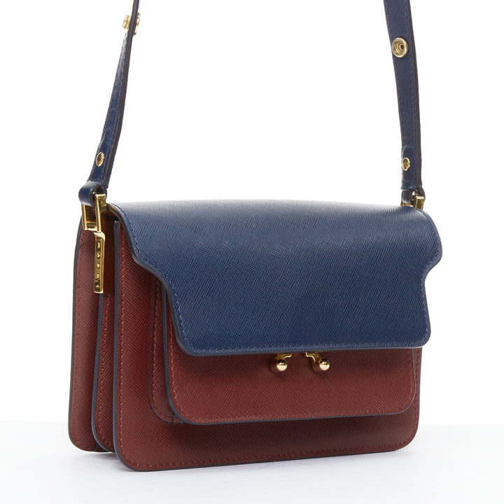 MARNI Trunk navy burgundy textured leather clasp crossbody bag