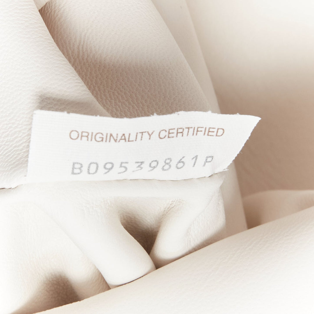 BOTTEGA VENETA Point Triangle white sponge boucle raffia leather shoulder bag