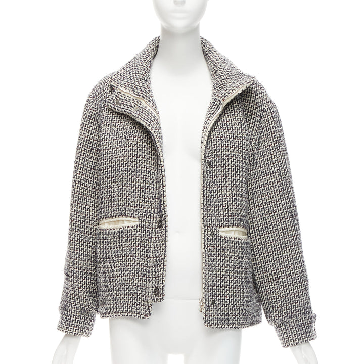 CHANEL Reversible black white wool tweed CC logo padded puffer jacket FR36 S