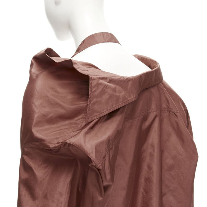 VALENTINO 2022 Runway brown silk taffeta wide collar neck tie shirt IT38 XS