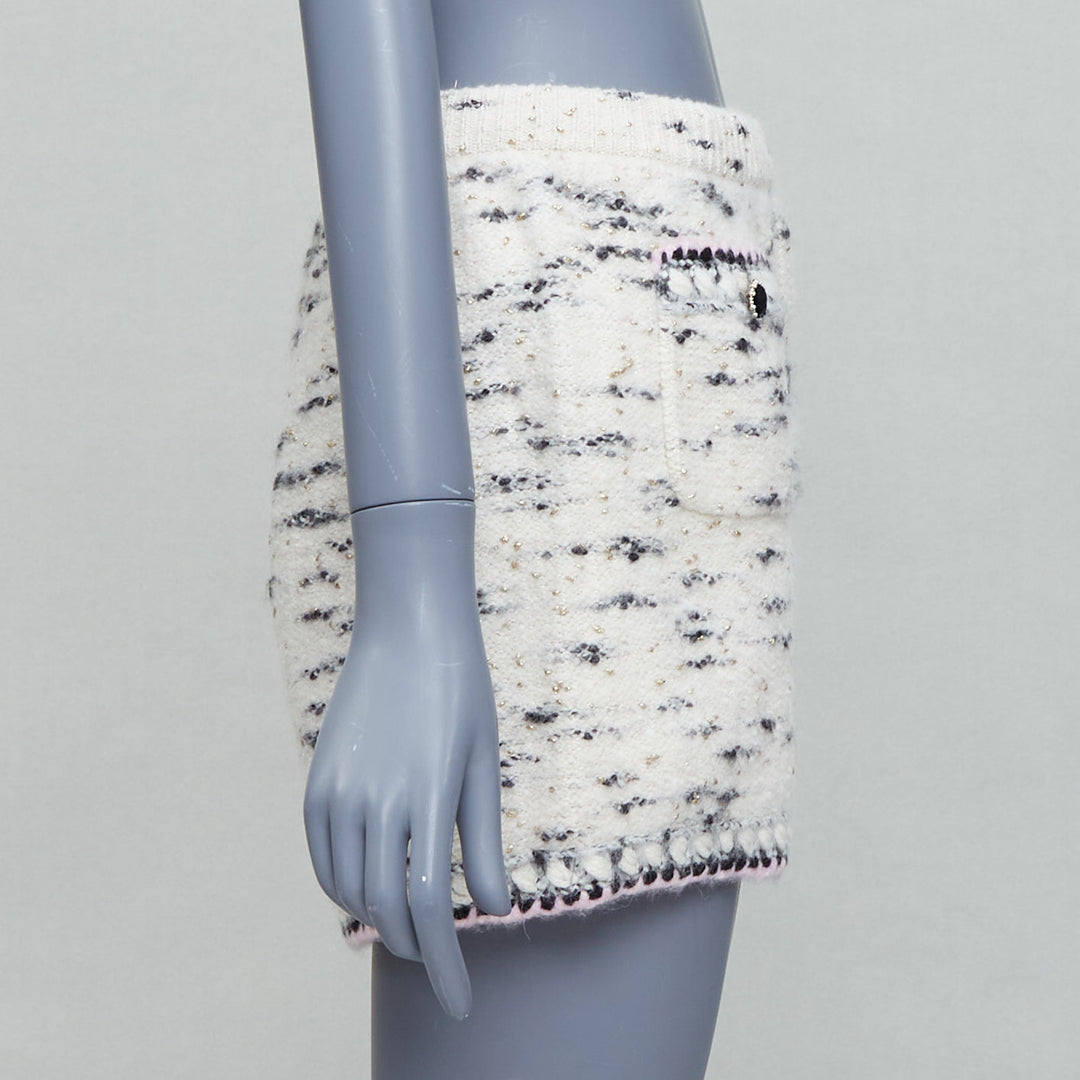 CHANEL 21A Runway cream cashmere wool tweed trim boucle knit shorts FR40 L