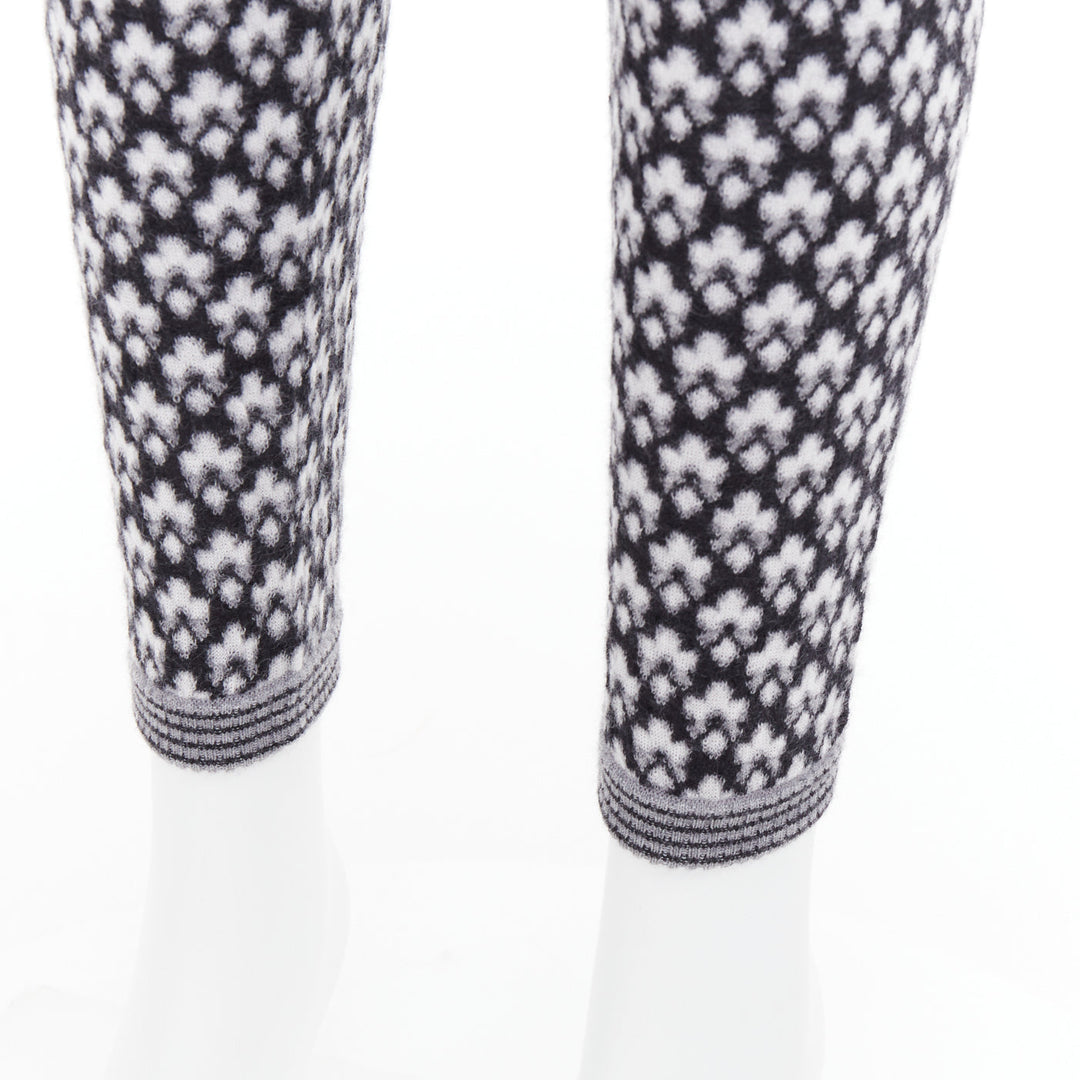 CHANEL 100% cashmere grey CC logo pearl button pattern stretch knit pants FR38 M