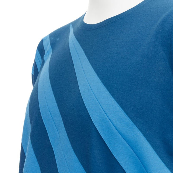 ISSEY MIYAKE MEN blue bonded pleat graphic print tshirt M