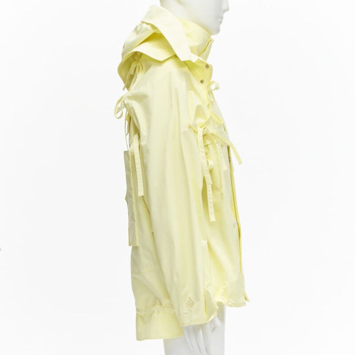 rare LOUIS VUITTON 2020 Runway yellow detachable tie sleeves parka jacket FR46 S