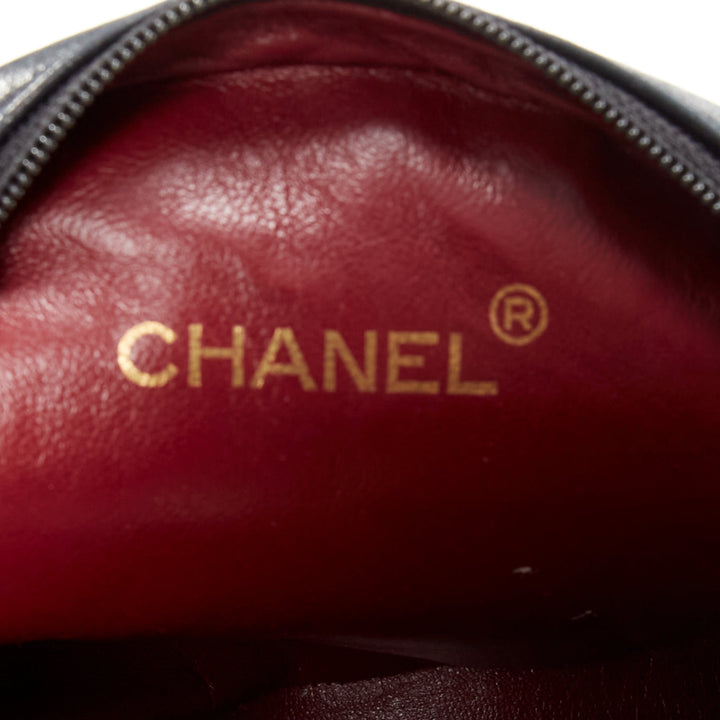 TIGER IN THE RAIN CHANEL Vintage I Love You applique round crossbody chain bag