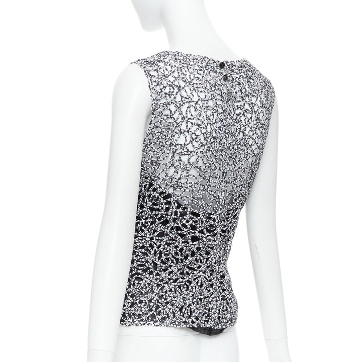 CHANEL 09P black white abstract print squiggle lattice sleeveless vest top FR40