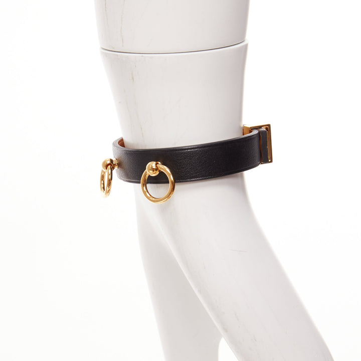 HERMES Mini Dog Anneaux gold ring black smooth leather lockette bracelet