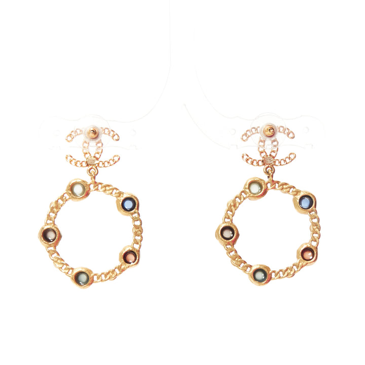 CHANEL A18K gold CC chain logo grey resin dangling pin earrings