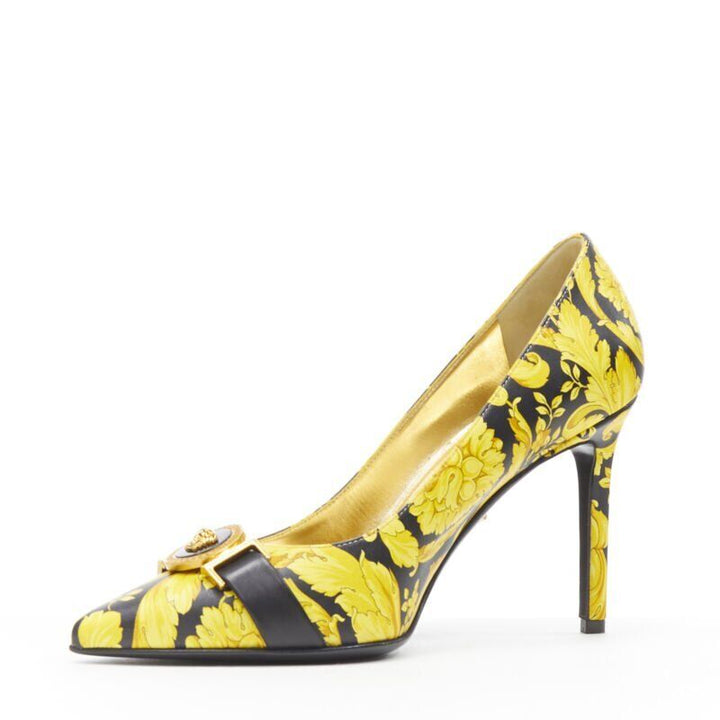 VERSACE 1992 Tribute Baroque Hibiscus barocco Medusa leather pump EU36.5