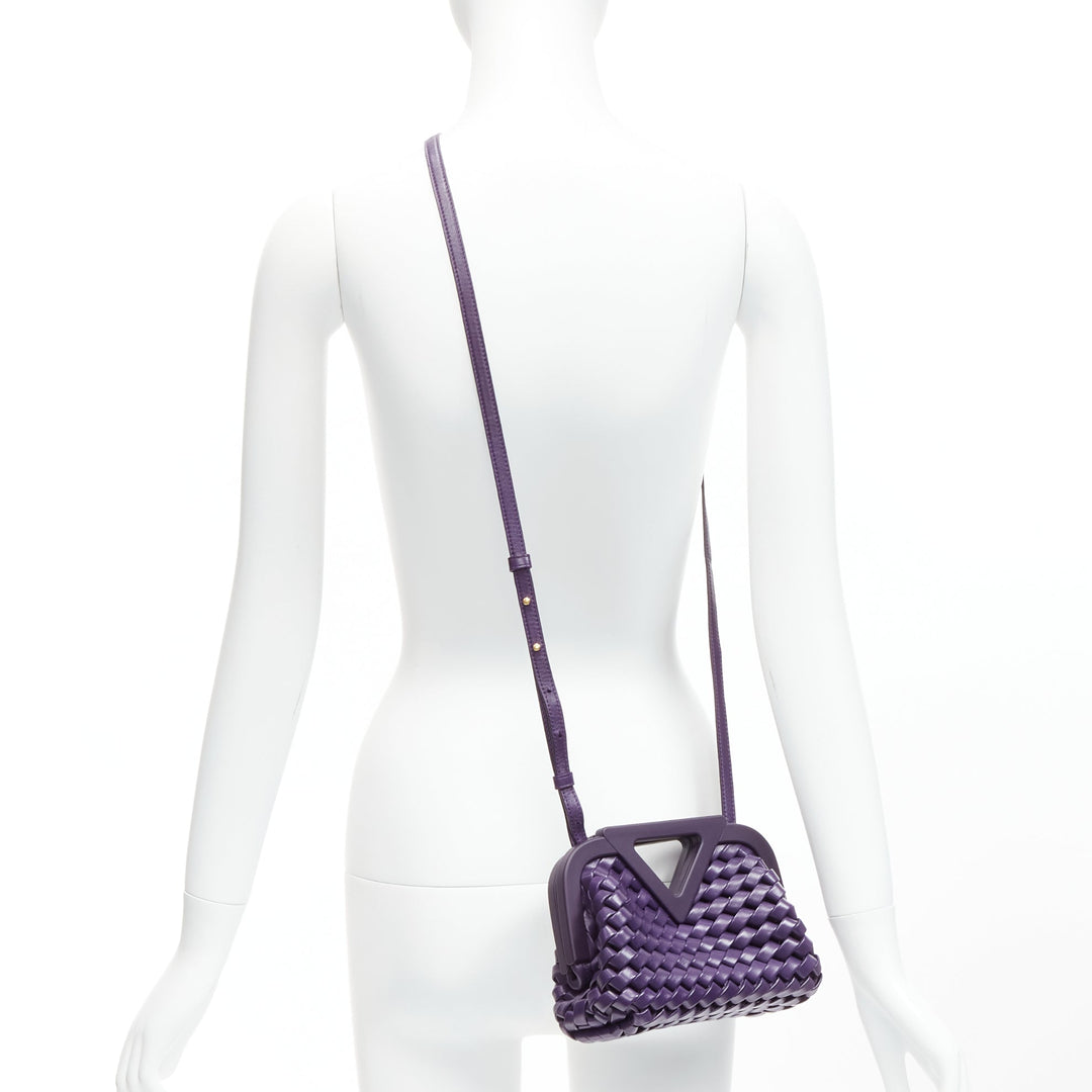 BOTTEGA VENETA Point purple Intrecciato woven triangle handle crossbody bag