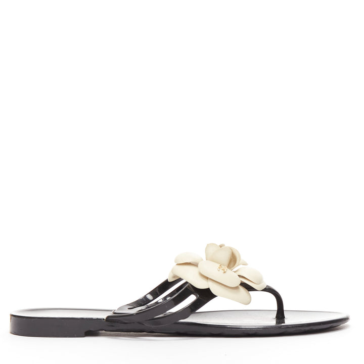 CHANEL cream rubber CC logo camellia black rubber thong slippers EU36
