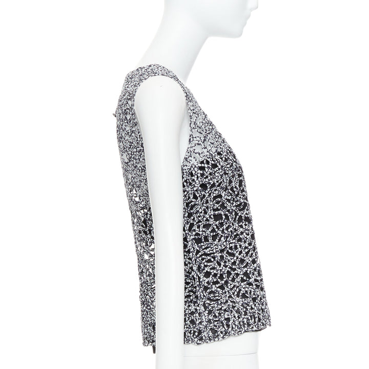 CHANEL 09P black white abstract print squiggle lattice sleeveless vest top FR40