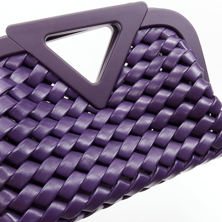 BOTTEGA VENETA Point purple Intrecciato woven triangle handle crossbody bag