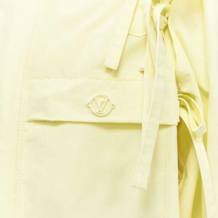 rare LOUIS VUITTON 2020 Runway yellow detachable tie sleeves parka jacket FR46 S