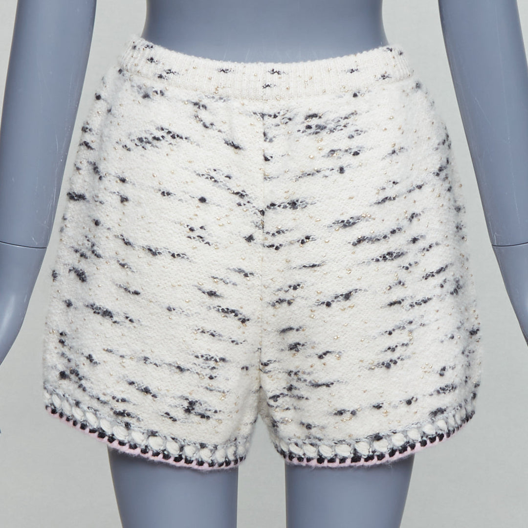 CHANEL 21A Runway cream cashmere wool tweed trim boucle knit shorts FR40 L