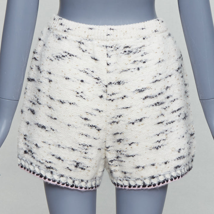 CHANEL 21A Runway cream cashmere wool tweed trim boucle knit shorts FR40 L