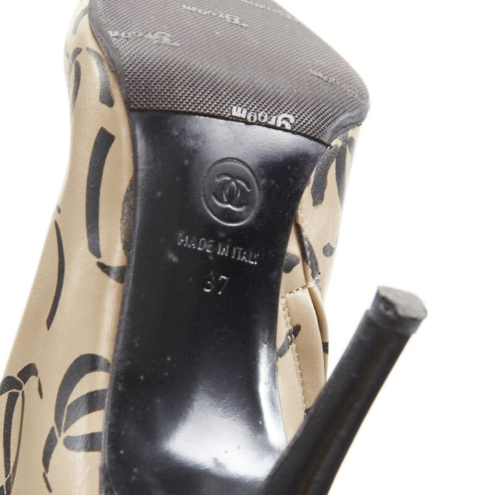 rare CHANEL 00A beige nude marked CC logo toe cap ankle bootie EU37