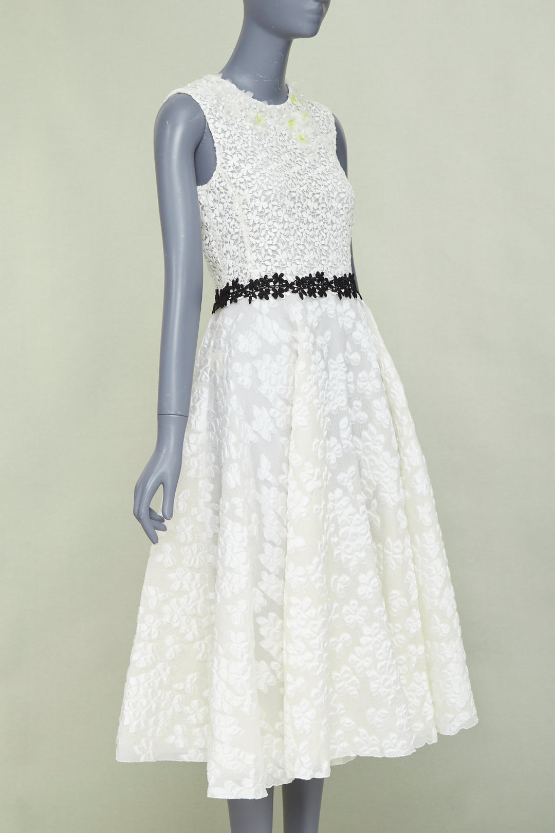 GIAMBATTISTA VALLI ivory floral cloque lace body sleeveless bridal dress IT40 S