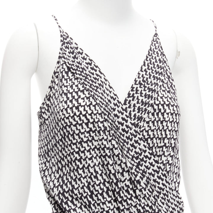 DIANE VON FURSTENBERG black white abstract print silk wrap top jumpsuit US0 XS