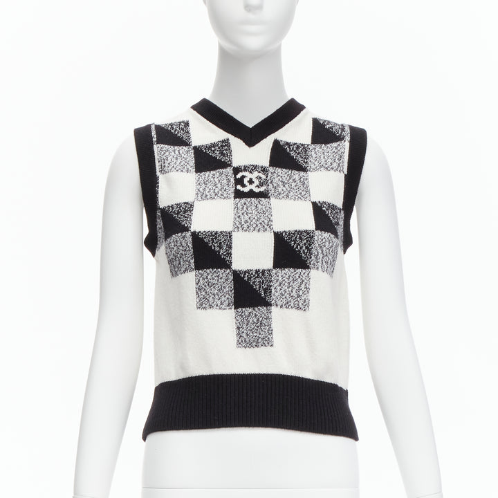 CHANEL 100% cashmere black white graphic check CC logo sweater vest FR36 S