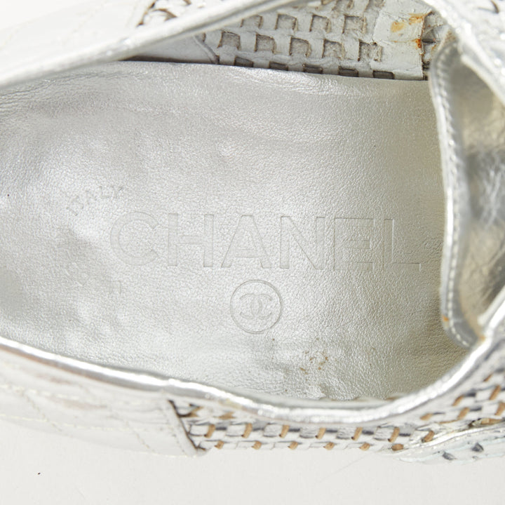 CHANEL 2016 interlocking CC metallic silver woven leather oxford EU39 US9